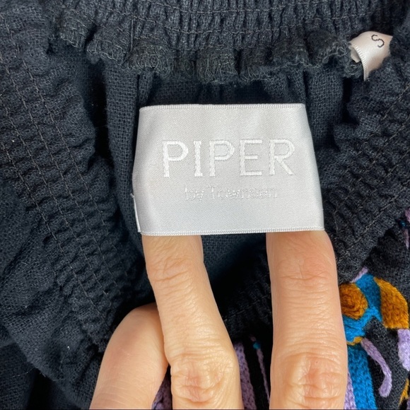 Piper By Townsen‎ Black Off The Shoulder Embroidered Cotton Mini Dress Women's S - Picture 3 of 7